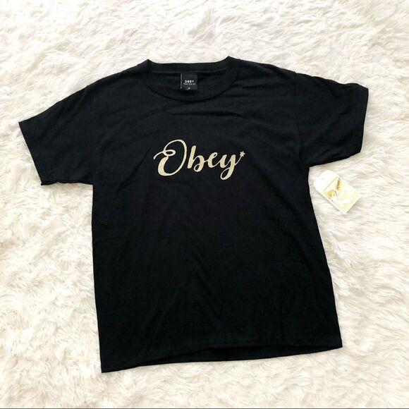 OBEY BLACK STARRY SCRIPT TEESHIRT WOMENS sz Small‎ - Picture 1 of 8